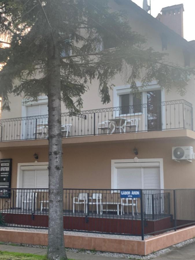 Gabor Aron Apartment Hajdúszoboszló Exteriér fotografie